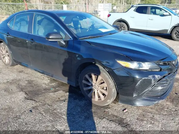 4T1B11HK8KU703709 2019 TOYOTA CAMRY - Image 1