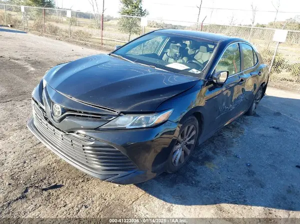 4T1B11HK8KU703709 2019 TOYOTA CAMRY - Image 2