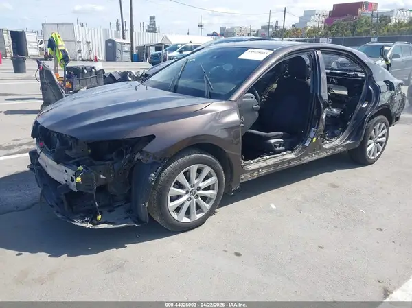 4T1B11HK8KU703886 2019 TOYOTA CAMRY - Image 2