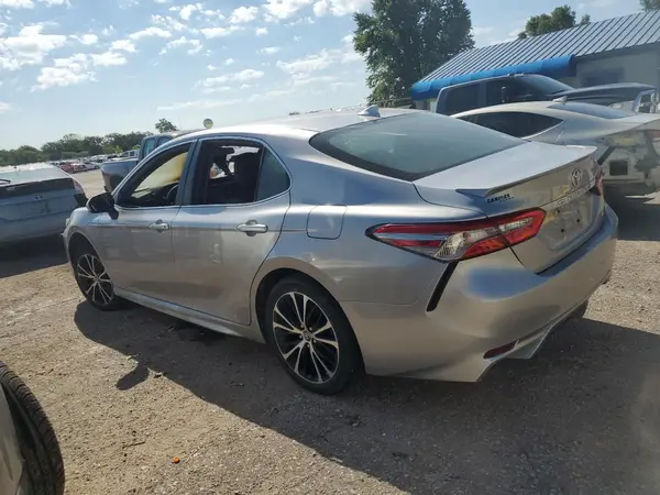 4T1B11HK8KU706531 2019 TOYOTA CAMRY - Image 2