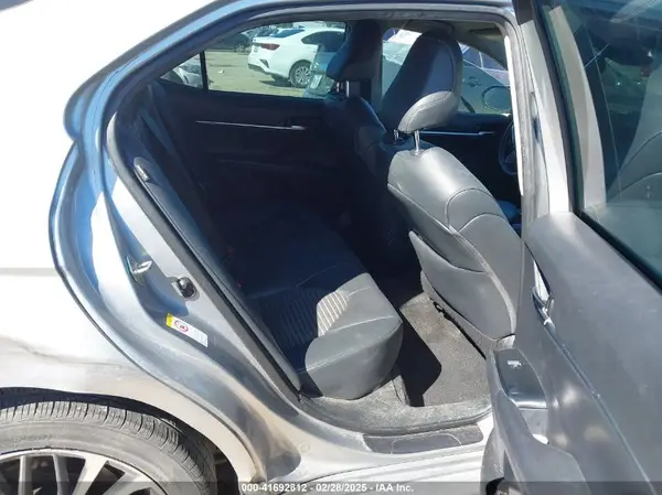 4T1B11HK8KU707419 2019 TOYOTA CAMRY - Image 8