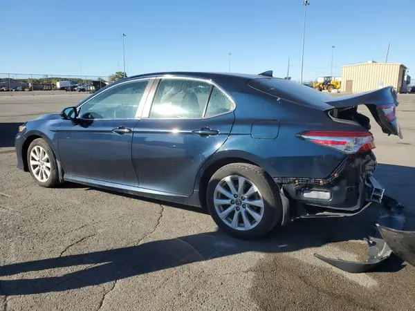 4T1B11HK8KU708585 2019 TOYOTA CAMRY - Image 2