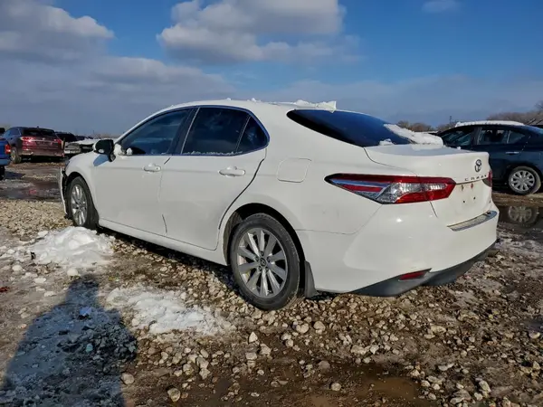 4T1B11HK8KU709803 2019 TOYOTA CAMRY - Image 2