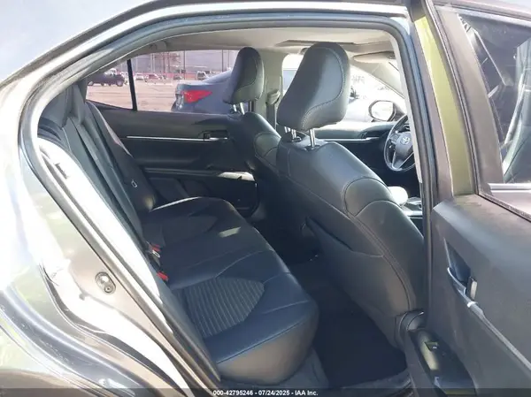 4T1B11HK8KU710496 2019 TOYOTA CAMRY - Image 8