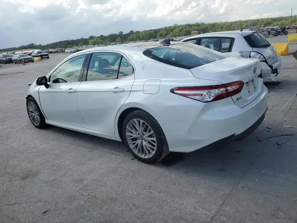 4T1B11HK8KU716122 2019 TOYOTA CAMRY - Image 2