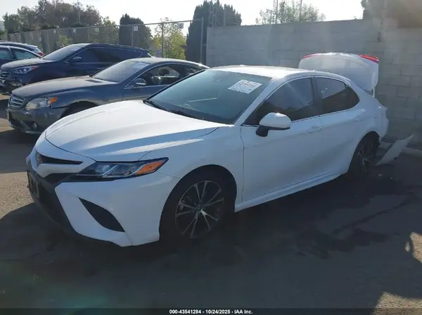 4T1B11HK8KU716444 2019 TOYOTA CAMRY - Image 2