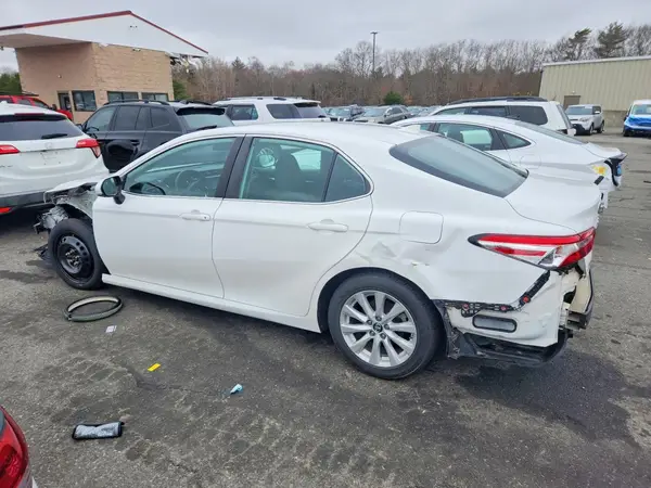 4T1B11HK8KU720087 2019 TOYOTA CAMRY - Image 2