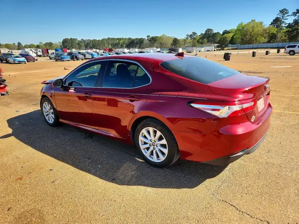 4T1B11HK8KU724138 2019 TOYOTA CAMRY - Image 2