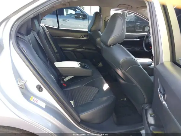 4T1B11HK8KU725077 2019 TOYOTA CAMRY - Image 8