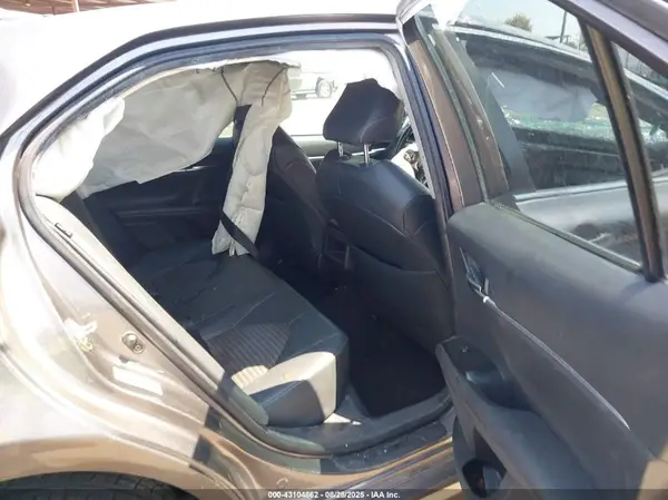 4T1B11HK8KU725127 2019 TOYOTA CAMRY - Image 8
