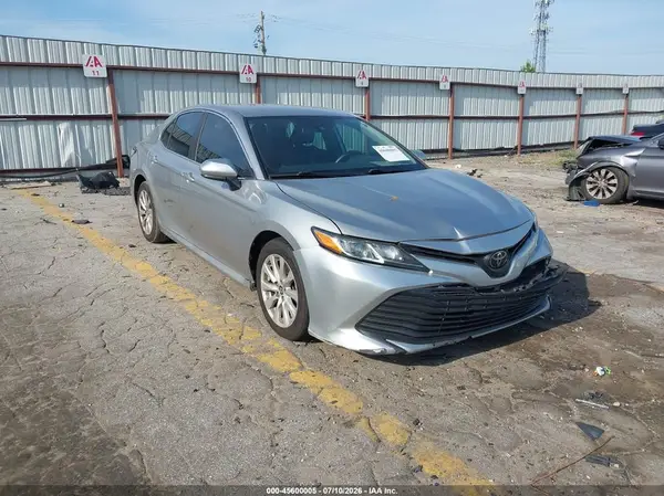 4T1B11HK8KU727654 2019 TOYOTA CAMRY - Image 1