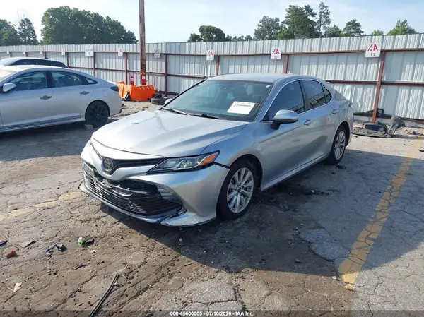 4T1B11HK8KU727654 2019 TOYOTA CAMRY - Image 2
