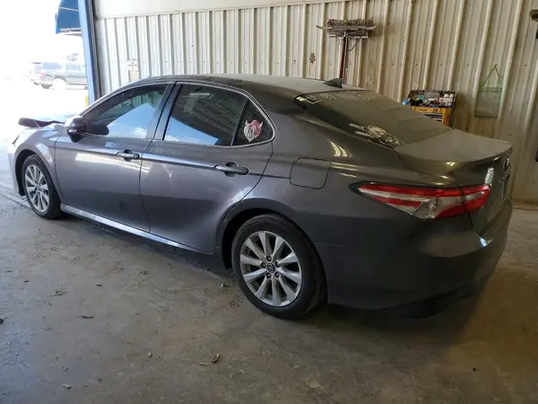 4T1B11HK8KU727685 2019 TOYOTA CAMRY - Image 2