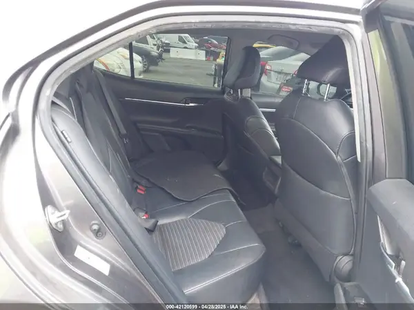 4T1B11HK8KU729761 2019 TOYOTA CAMRY - Image 8