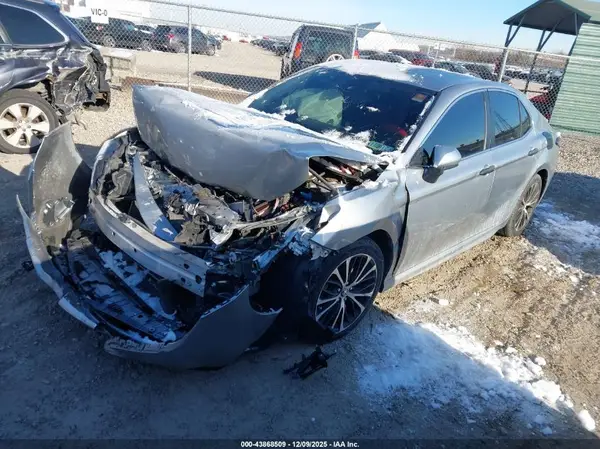 4T1B11HK8KU730005 2019 TOYOTA CAMRY - Image 2