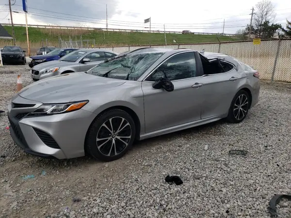4T1B11HK8KU730019 2019 TOYOTA CAMRY - Image 1