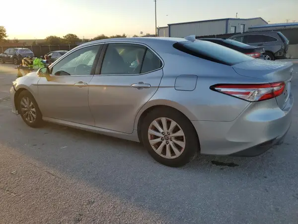 4T1B11HK8KU730456 2019 TOYOTA CAMRY - Image 2