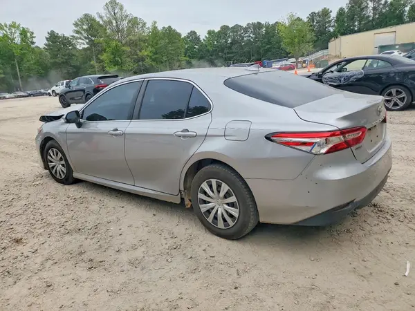 4T1B11HK8KU733549 2019 TOYOTA CAMRY - Image 2