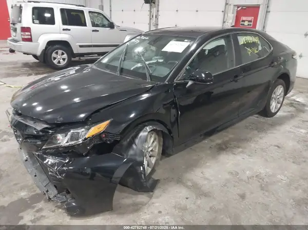 4T1B11HK8KU734314 2019 TOYOTA CAMRY - Image 2