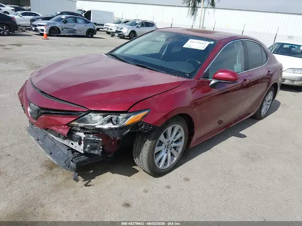 4T1B11HK8KU739335 2019 TOYOTA CAMRY - Image 2