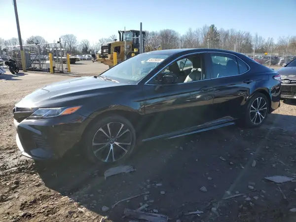 4T1B11HK8KU742137 2019 TOYOTA CAMRY - Image 1