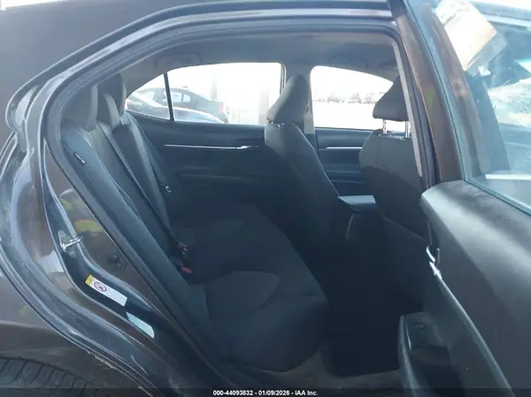 4T1B11HK8KU745779 2019 TOYOTA CAMRY - Image 8