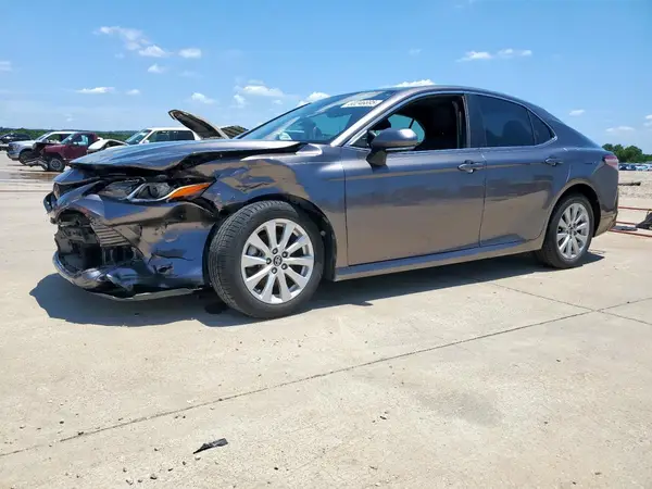 4T1B11HK8KU747239 2019 TOYOTA CAMRY - Image 1
