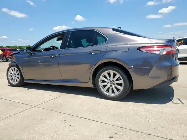 4T1B11HK8KU747239 2019 TOYOTA CAMRY - Image 2