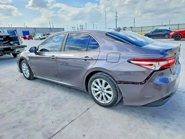 4T1B11HK8KU747385 2019 TOYOTA CAMRY - Image 2
