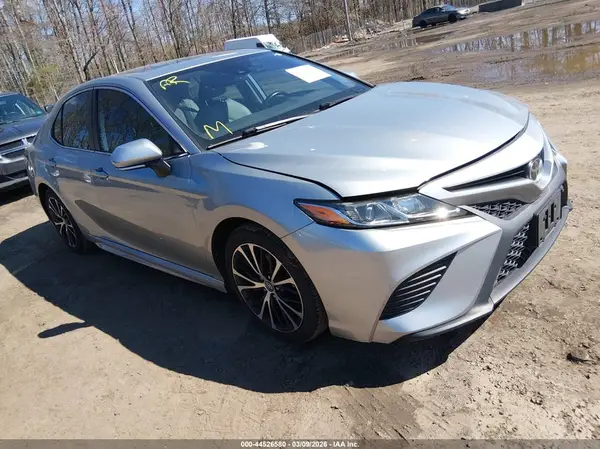 4T1B11HK8KU748200 2019 TOYOTA CAMRY - Image 1