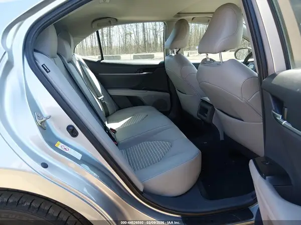 4T1B11HK8KU748200 2019 TOYOTA CAMRY - Image 8