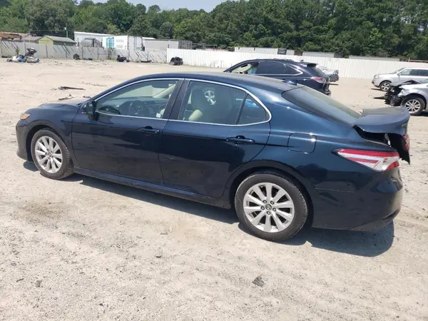 4T1B11HK8KU748763 2019 TOYOTA CAMRY - Image 2