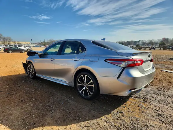 4T1B11HK8KU750061 2019 TOYOTA CAMRY - Image 2
