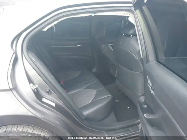 4T1B11HK8KU750982 2019 TOYOTA CAMRY - Image 8