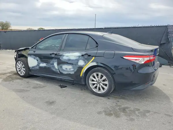 4T1B11HK8KU751663 2019 TOYOTA CAMRY - Image 2