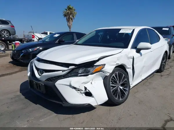 4T1B11HK8KU752246 2019 TOYOTA CAMRY - Image 2