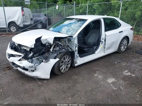 4T1B11HK8KU754420 2019 TOYOTA CAMRY - Image 2