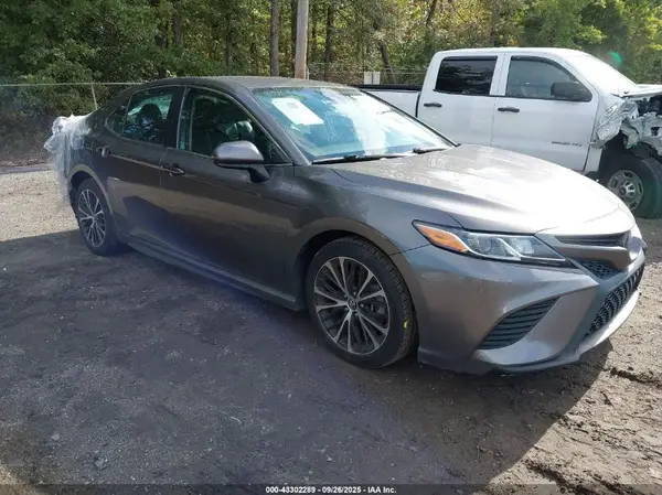 4T1B11HK8KU757558 2019 TOYOTA CAMRY - Image 1