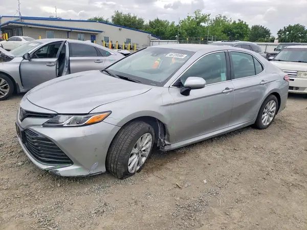 4T1B11HK8KU760041 2019 TOYOTA CAMRY - Image 1