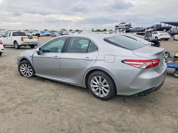 4T1B11HK8KU760041 2019 TOYOTA CAMRY - Image 2