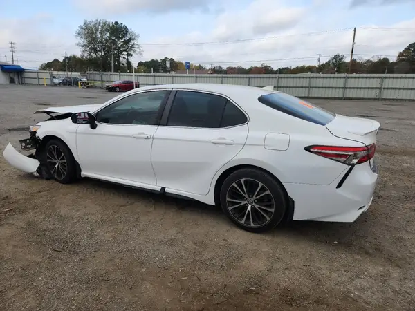4T1B11HK8KU761044 2019 TOYOTA CAMRY - Image 2