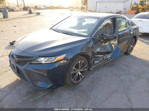4T1B11HK8KU761335 2019 TOYOTA CAMRY - Image 2