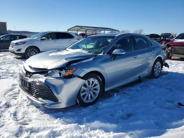 4T1B11HK8KU761884 2019 TOYOTA CAMRY - Image 1