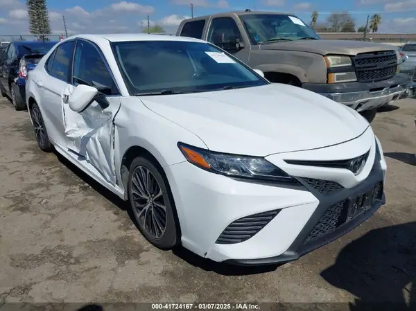 4T1B11HK8KU764171 2019 TOYOTA CAMRY - Image 1