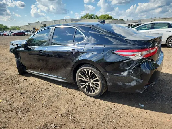 4T1B11HK8KU767782 2019 TOYOTA CAMRY - Image 2