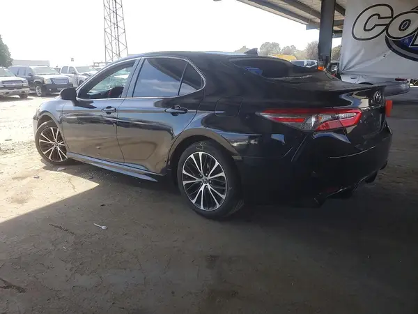 4T1B11HK8KU769919 2019 TOYOTA CAMRY - Image 2