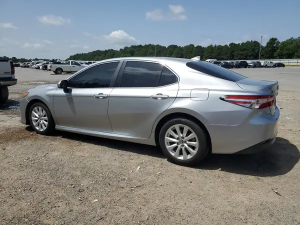 4T1B11HK8KU770861 2019 TOYOTA CAMRY - Image 2