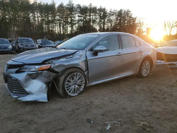4T1B11HK8KU771539 2019 TOYOTA CAMRY - Image 1