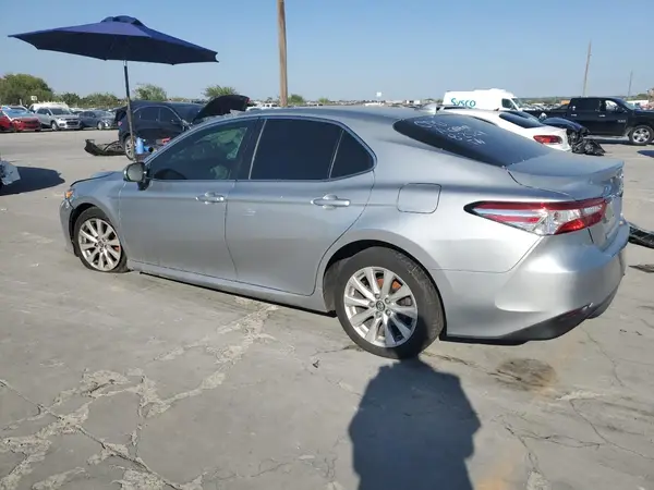 4T1B11HK8KU772383 2019 TOYOTA CAMRY - Image 2