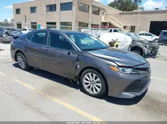 4T1B11HK8KU775963 2019 TOYOTA CAMRY